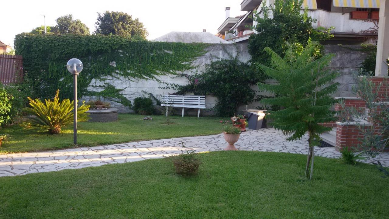 B&B La Villetta Rossa Anzio Exteriör bild